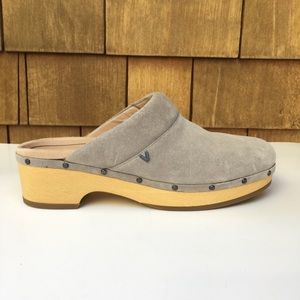 Vionic Kacie Clog Suede Orthotic Gray
